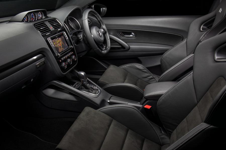 Интерьер Volkswagen Scirocco R Wolfsburg Edition 2016 года  (AU) (фото 3 из 13)